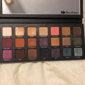 Urban Decay Makeup - Urban Decay Born to Run eyeshadow pallet Urban Decay Makeup - Urban Decay Born to Run eyeshadow pallet